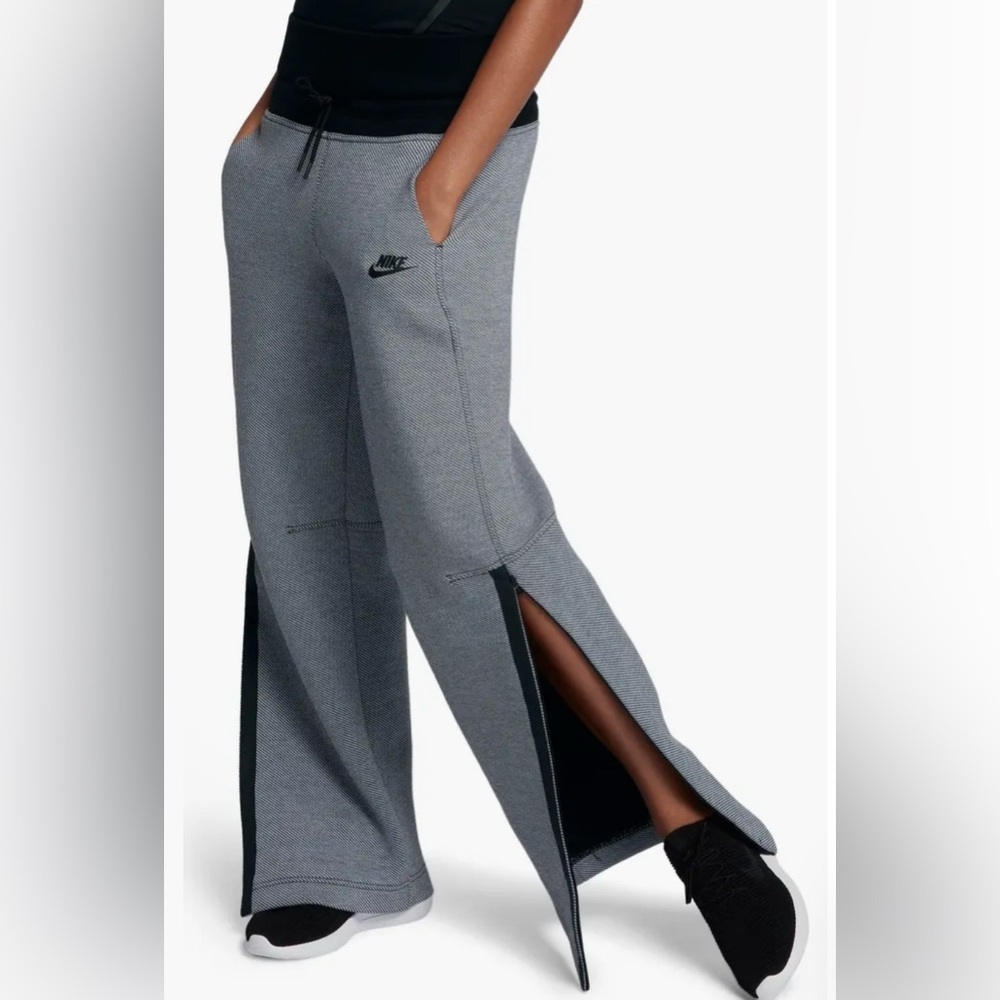 Drawstring Technical Nike Sweatpants Joggers Wide… - image 1